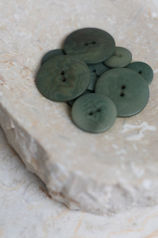 Palm Buttons - Cedar x 50